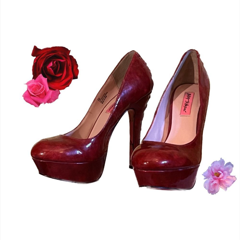 Vintage Betsey Johnson pumps - size 8.5 - red